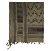 Shemagh scarf for cooling, signaling, and protection, ideal for boxers and fitness enthusiasts, enhances outdoor training experience.
